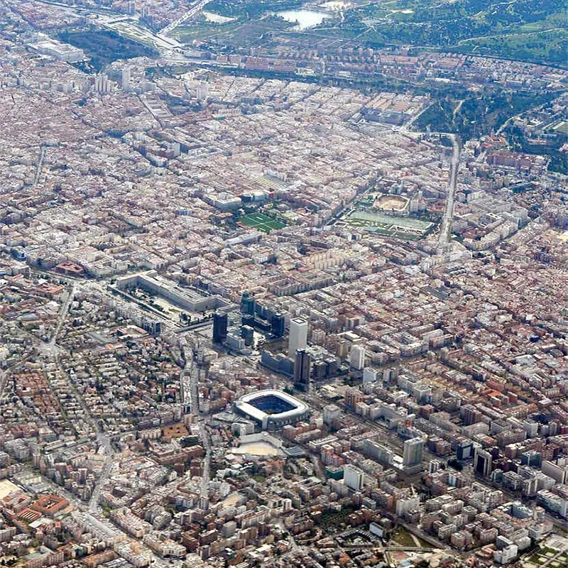 Foto: picture alliance – Luftaufnahme Estadio Santiago Bernabéu in Madrid